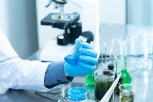 Laboratoire d'analyse, test, expérience, pipette